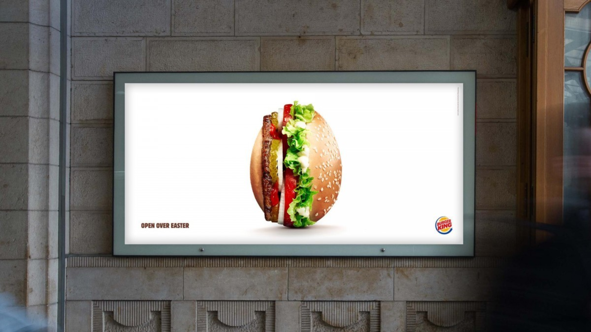 affichage-street-marketing-paques-burger-king affichage-street-marketing-paques-burger-king