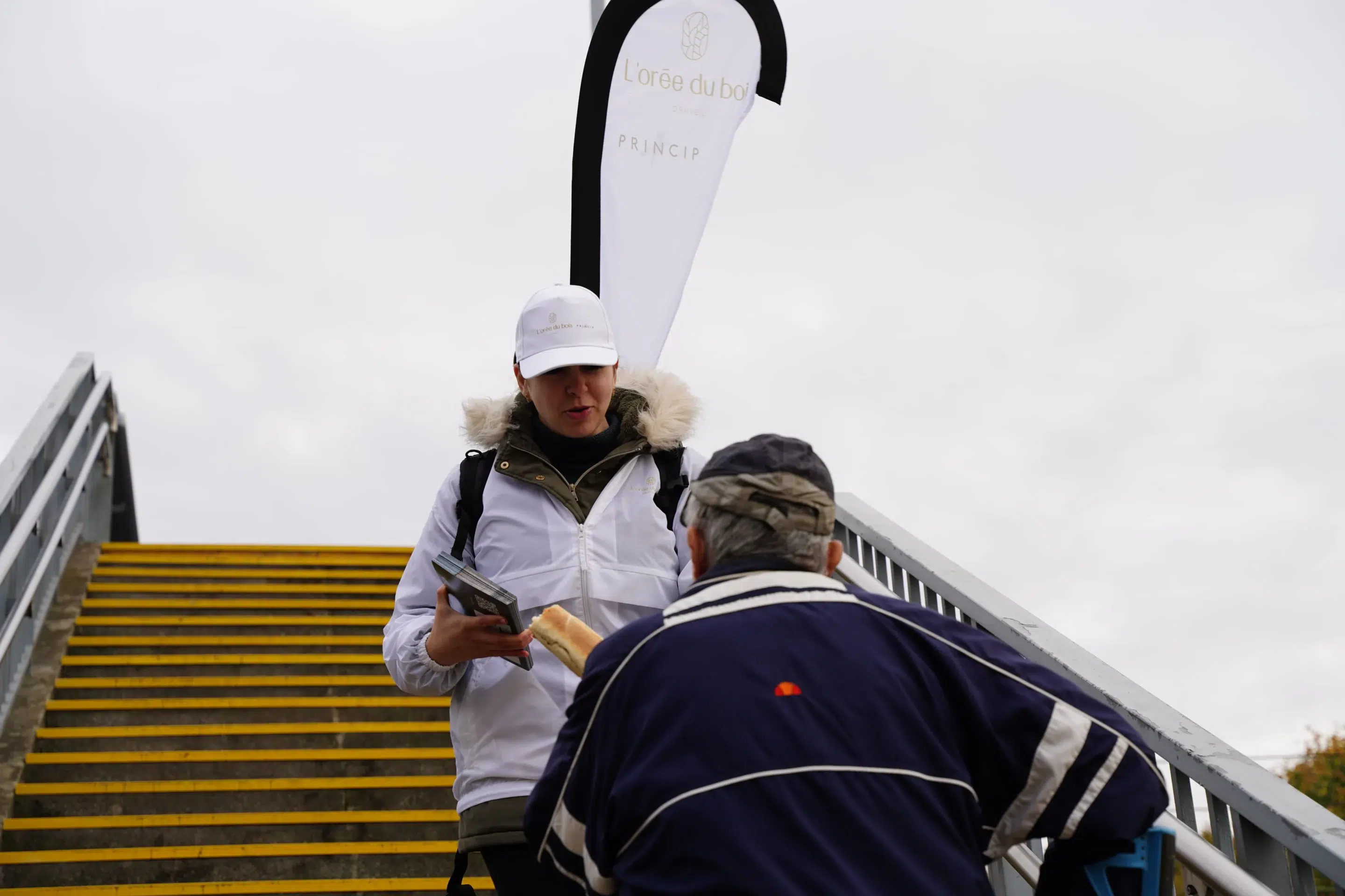 main-a-main-et-flagbag